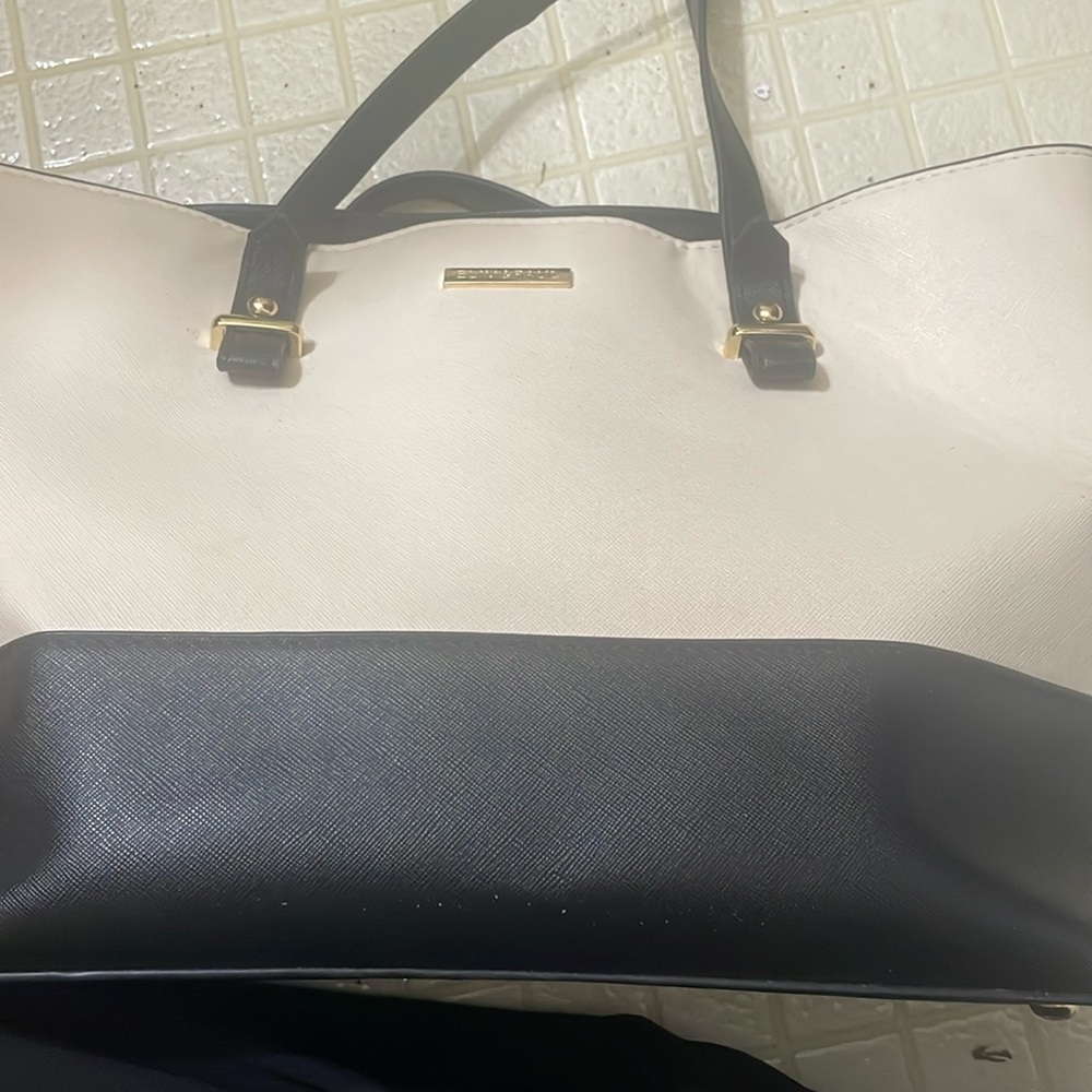 Hand bag